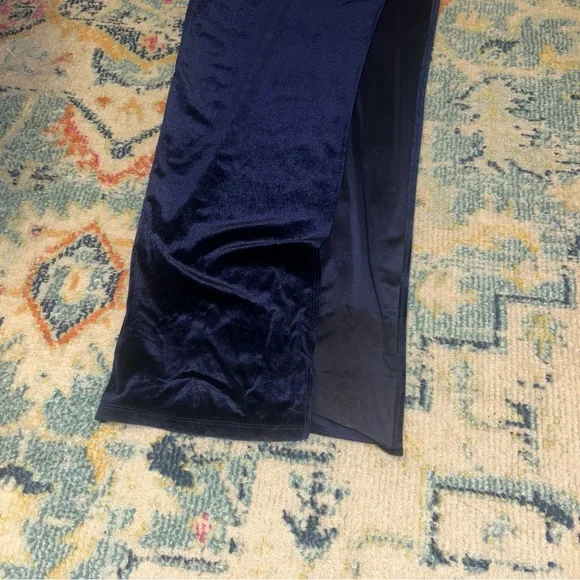 Windsor Navy Blue Velvet One-Sleeve Formal Dress - Size Small - Picture 6 of 9